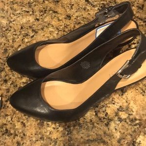 Nwt Nine West pumps. 3.5 inch heel